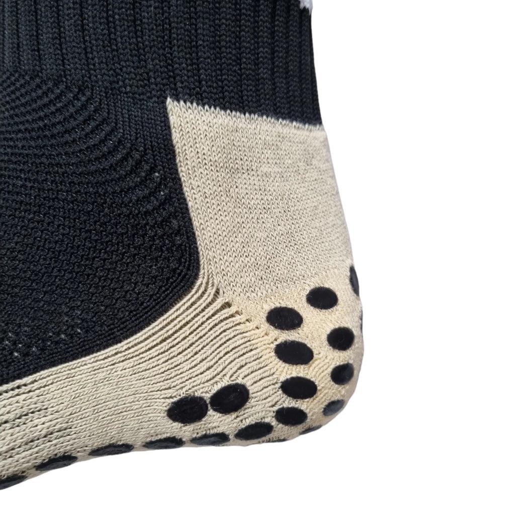 Meias de Futebol Antiderrapante Cano Baixo - Preta com Detalhes em Bege - Loja Futz
