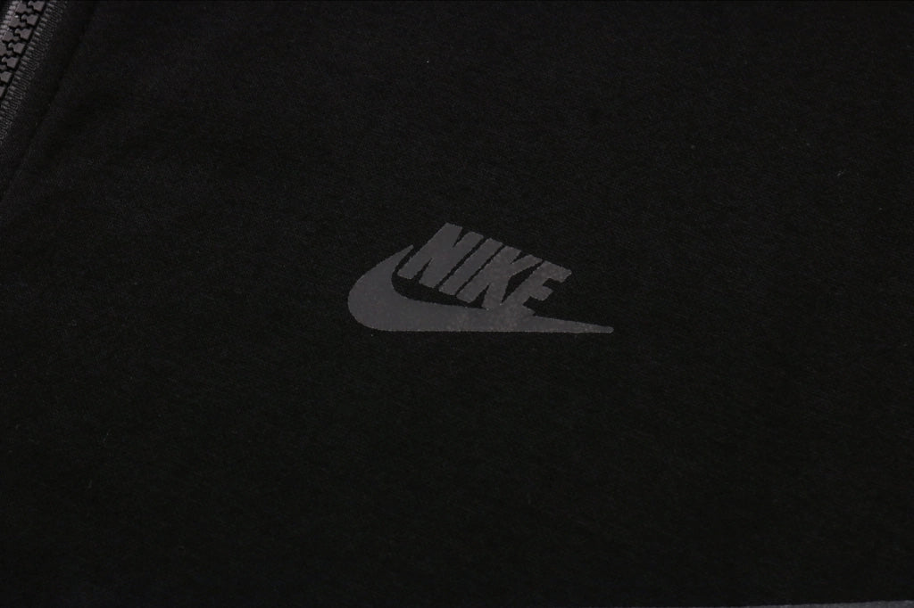 Conjunto Nike Tech Fleece - All Black
