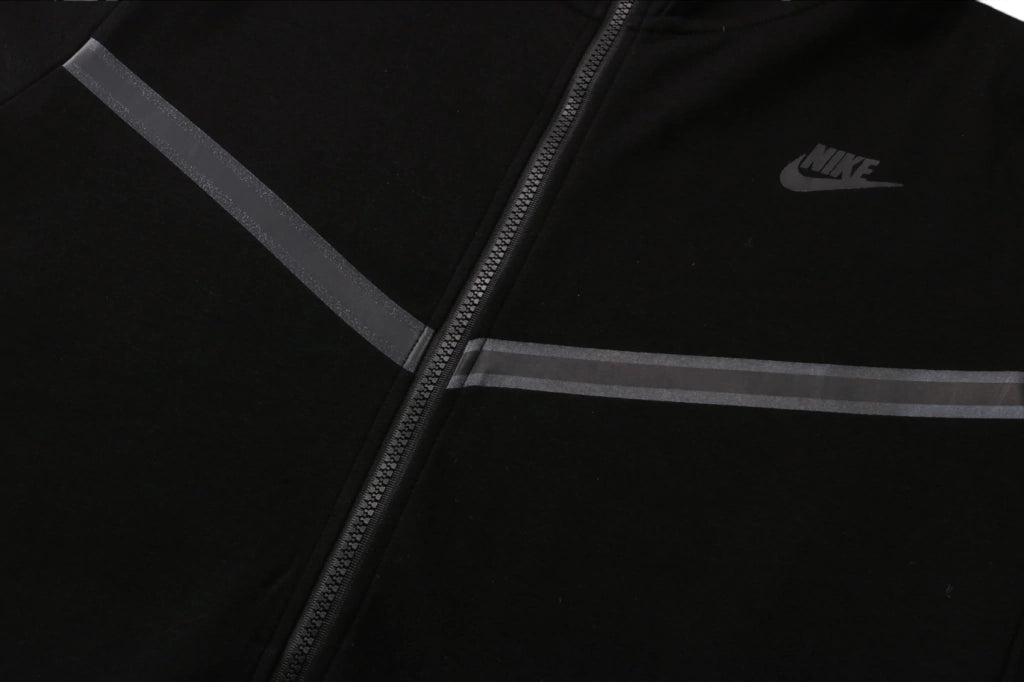 Conjunto Nike Tech Fleece - All Black